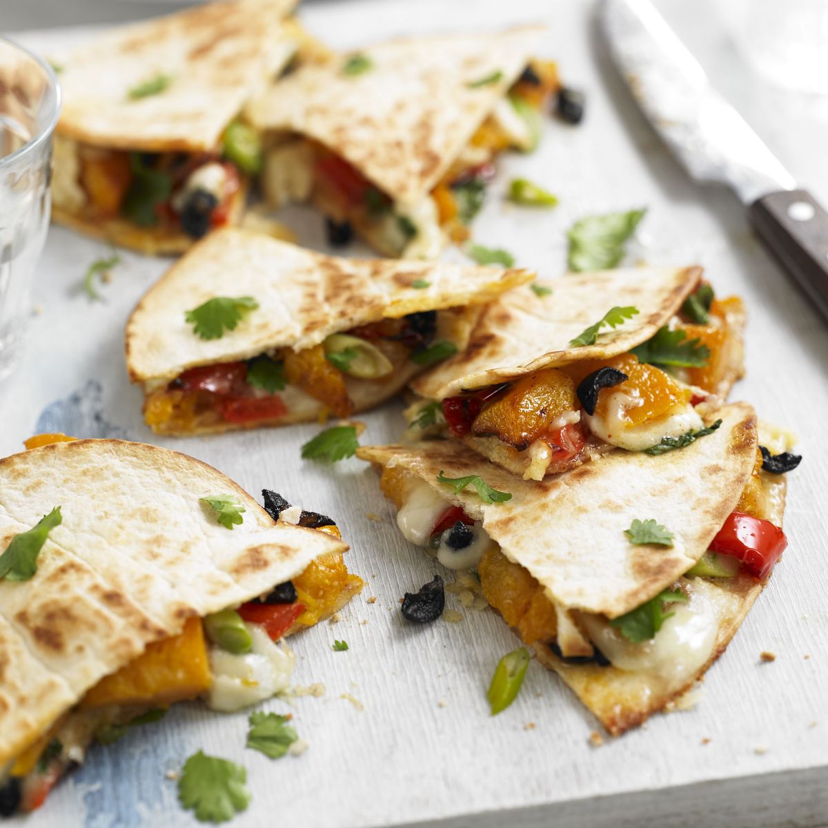 Chilli a orechové squashové Quesadilly