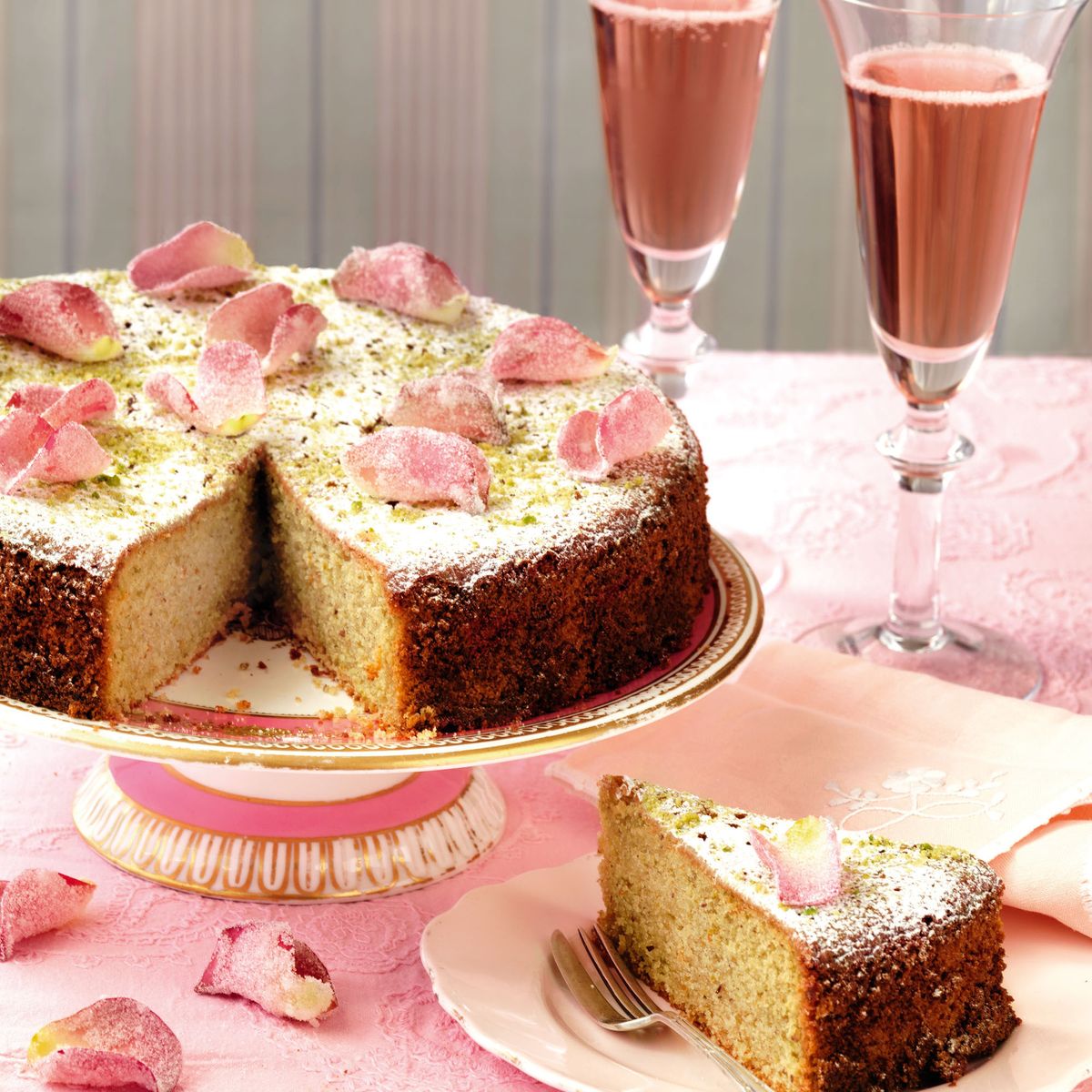Bolo de pistache e água de rosas