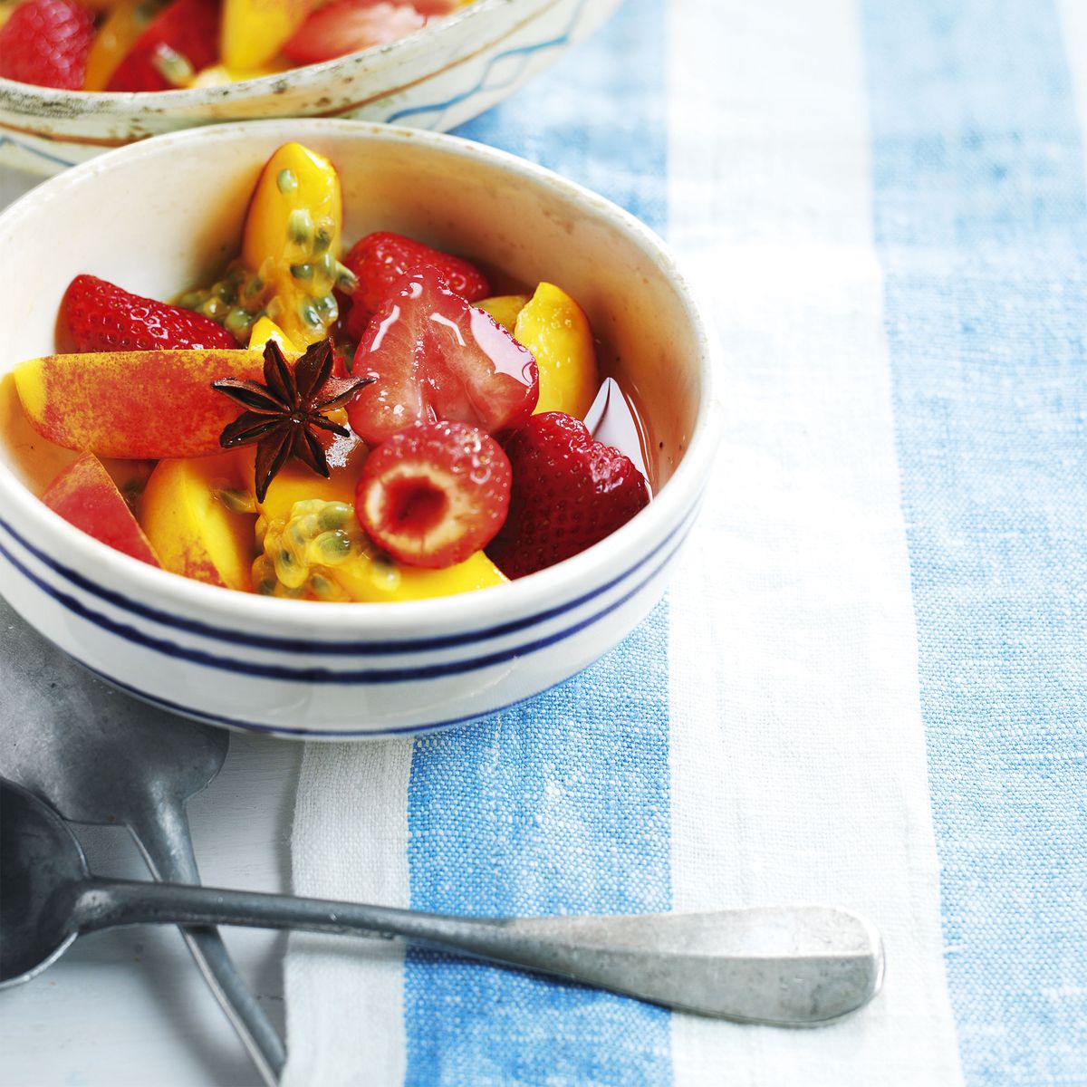 Salada de Frutas com Anis Estrelado e Coco