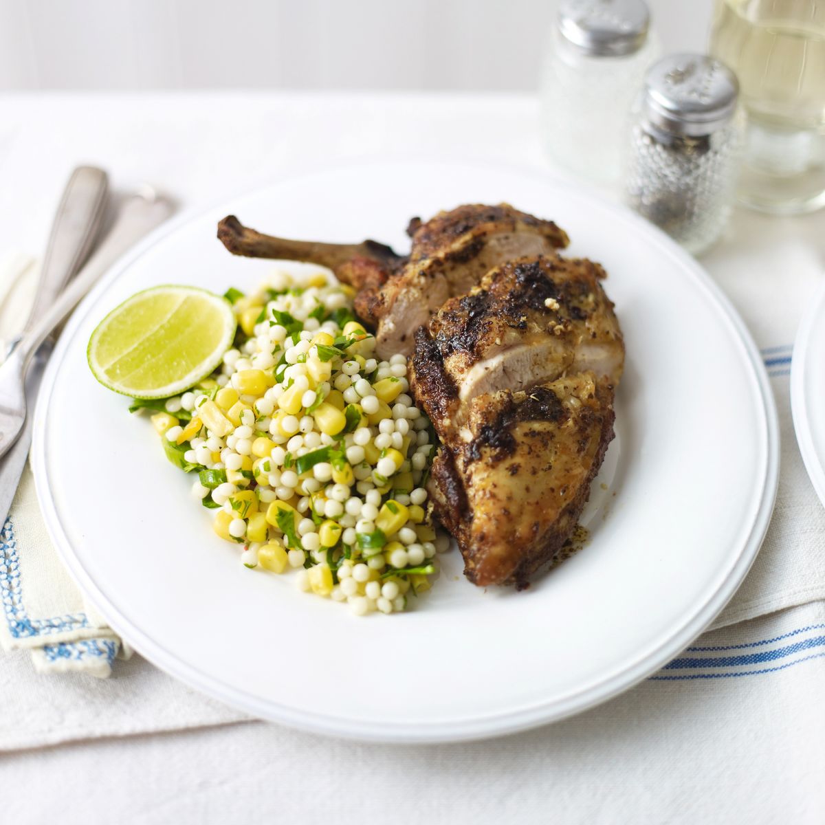 Frango Cajun com Cuscuz Gigante