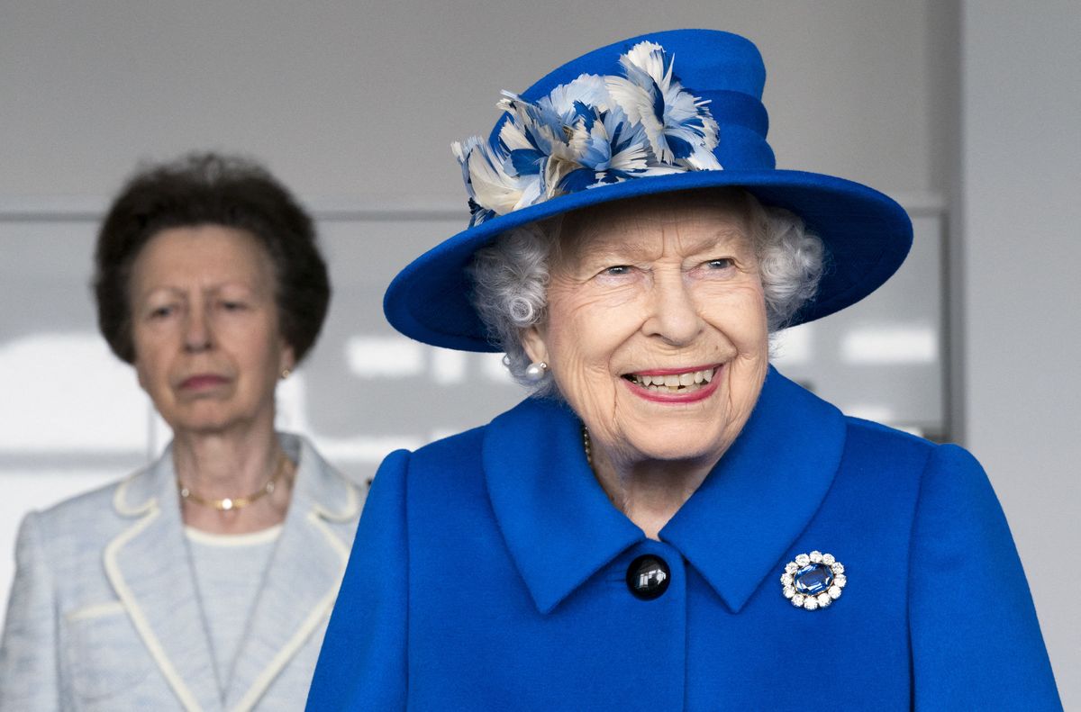 Kraljica in princesa Anne v Glasgowu