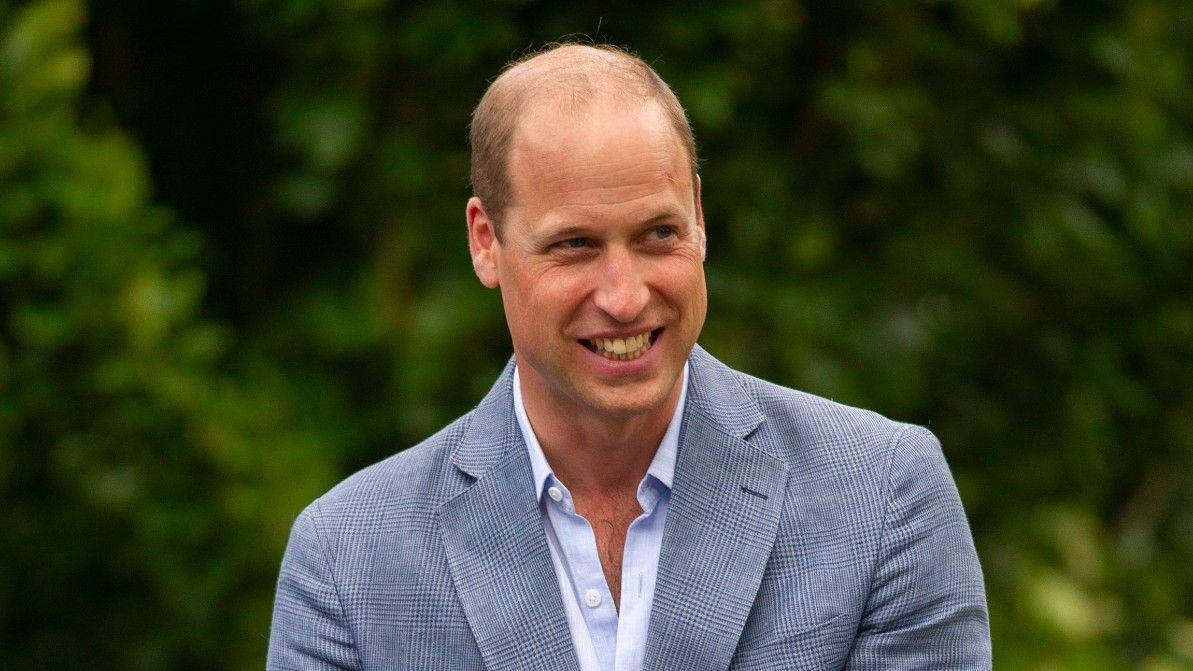 Prins William, hertug af Cambridge, afholder en udendørs screening af Heads Up FA Cup -finalen på Sandringham Estate den 1. august 2020 i King