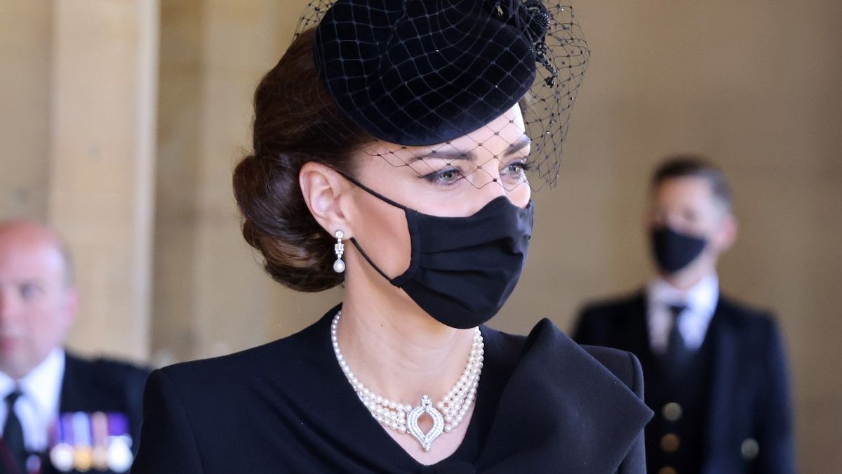 Catherine, vojvotkinja od Cambridgea dolazi na sprovod princa Philipa, vojvode od Edinburga u dvorac Windsor 17. travnja 2021. u Windsor, Engleska