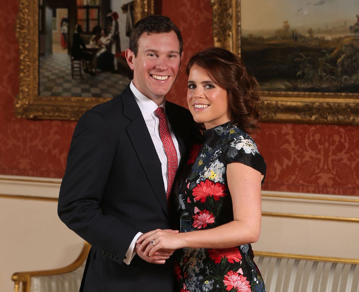 Princesa Eugenie in Jack Brooksbank v galeriji slik v Buckinghamski palači, potem ko sta objavila zaroko