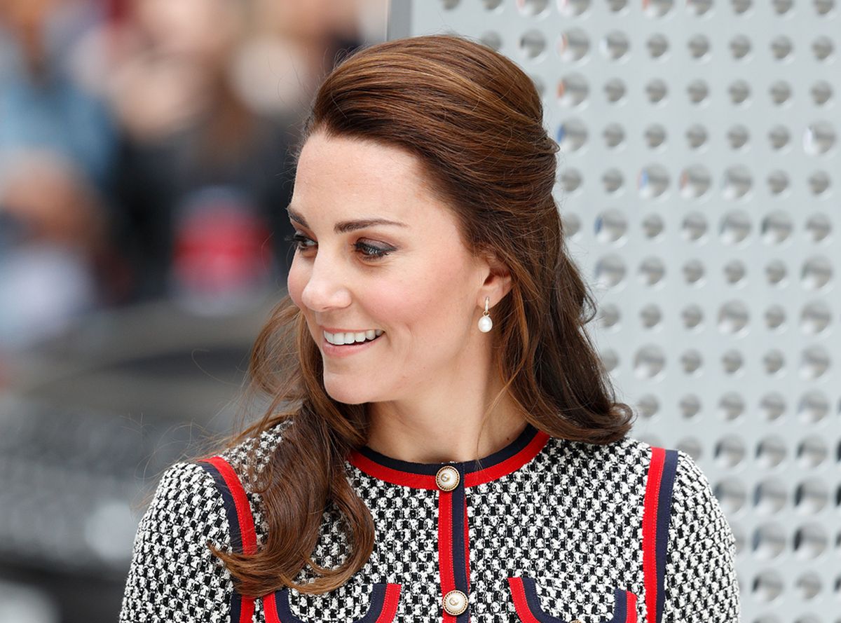 Catherine, duquesa de Cambridge, visita o novo V&A Exhibition Road Quarter no Victoria & Albert Museum em 29 de junho de 2017 em Londres, Inglaterra