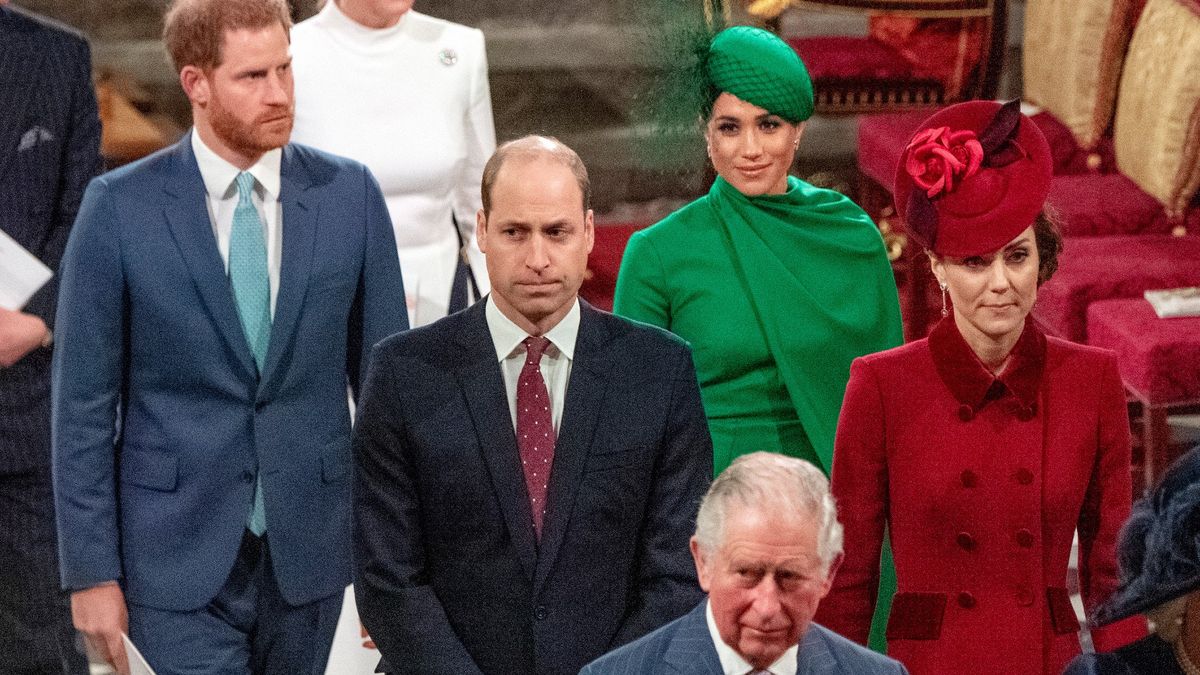 Princ Harry, vojvoda zo Sussexu, Meghan, vojvodkyňa zo Sussexu, princ William, vojvoda z Cambridge, Catherine, vojvodkyňa z Cambridge a princ Charles, princ z Walesu sa 9. marca 2020 v Londýne v Anglicku zúčastňujú na Dni Commonwealthu.