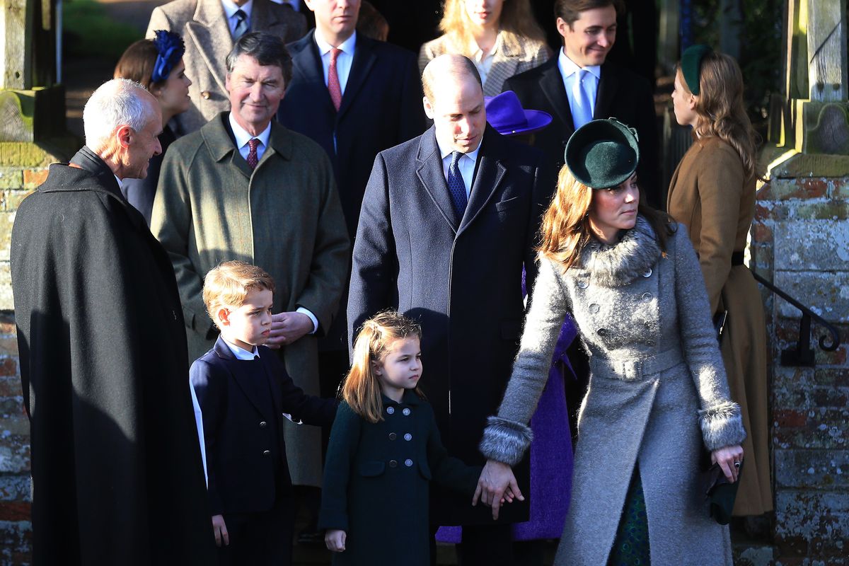 Prinz William, Herzog von Cambridge, Prinz George, Prinzessin Charlotte und Catherine, Herzogin von Cambridge nehmen am Weihnachtsgottesdienst in der Kirche St. Maria Magdalena teil