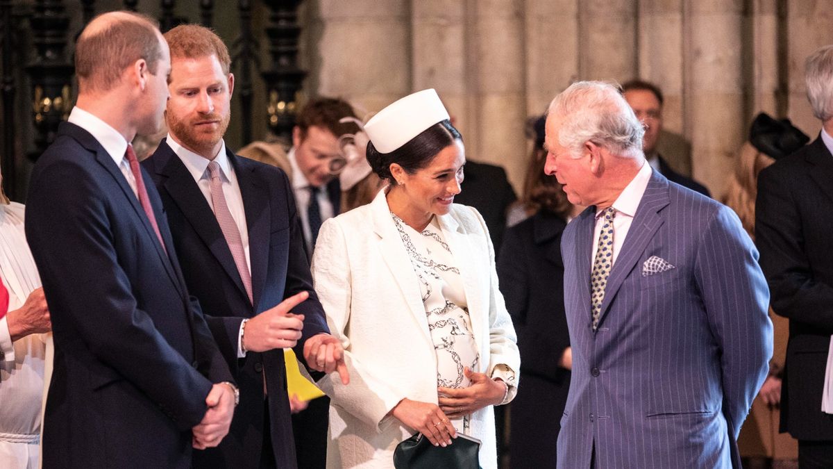 Princ Charles pozdravlja Meghan Markle in princa Harryja