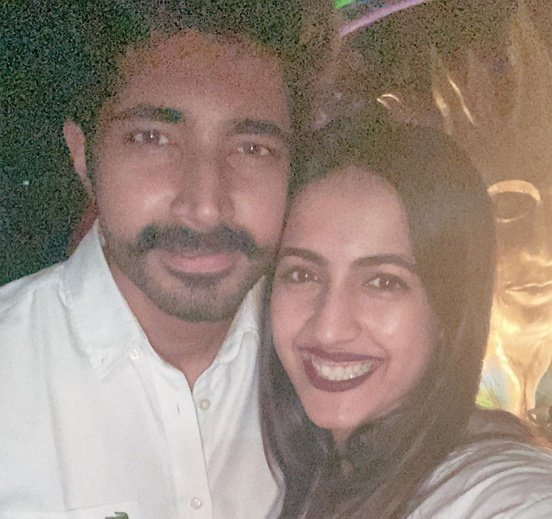 niharika konidela priatel