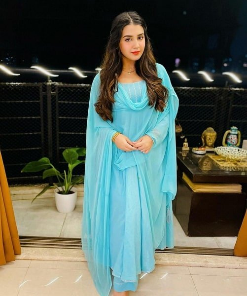 Roshni Walia