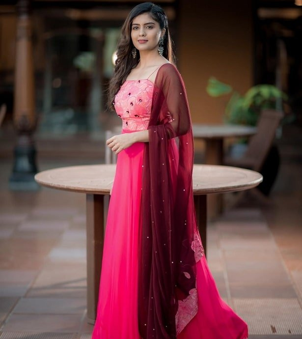 amritha aiyerová