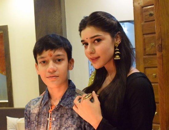   frère d'eisha singh