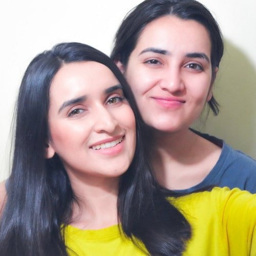 Garima Singh Rathore irmã