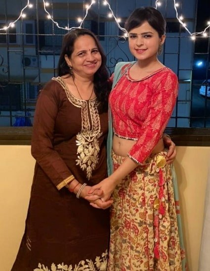 palak sindhwani mãe