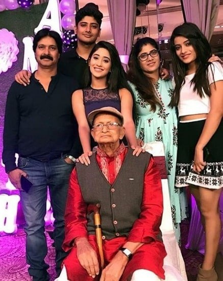 famille shivangi joshi