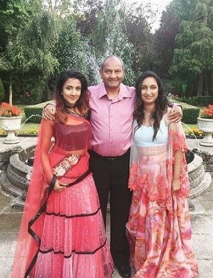 avina shah père