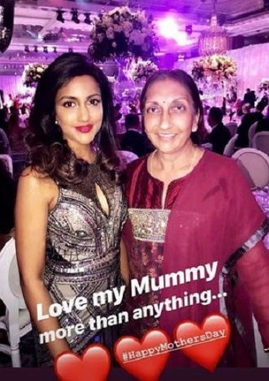 avina shah mère