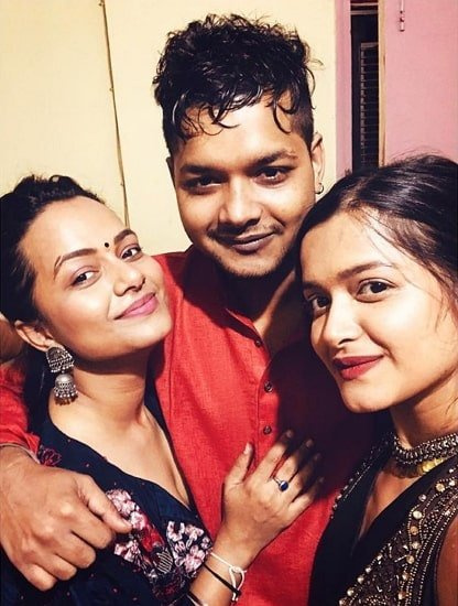 nidhi moony singh súrodenci