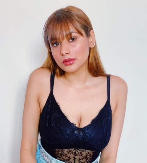 janvi sikaria