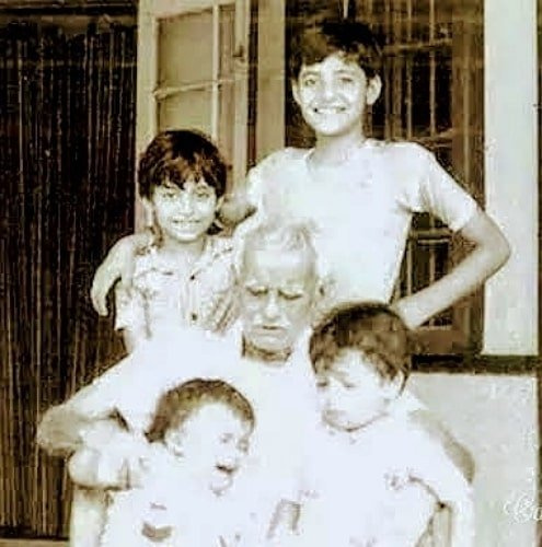 foto de la infancia de arnab goswami