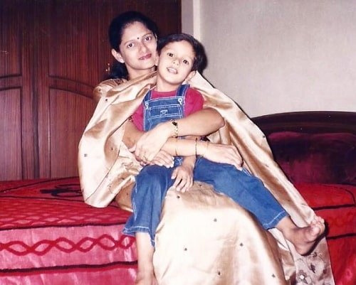 photo d'enfance de jay dudhane